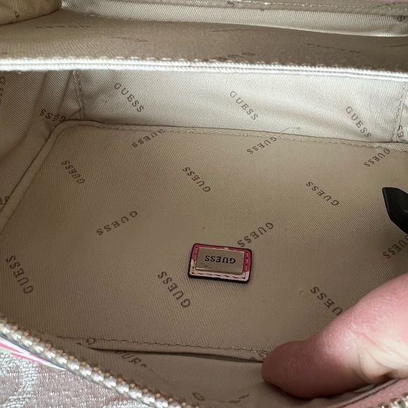 Guess crossbody bag - Picture 7 of 14